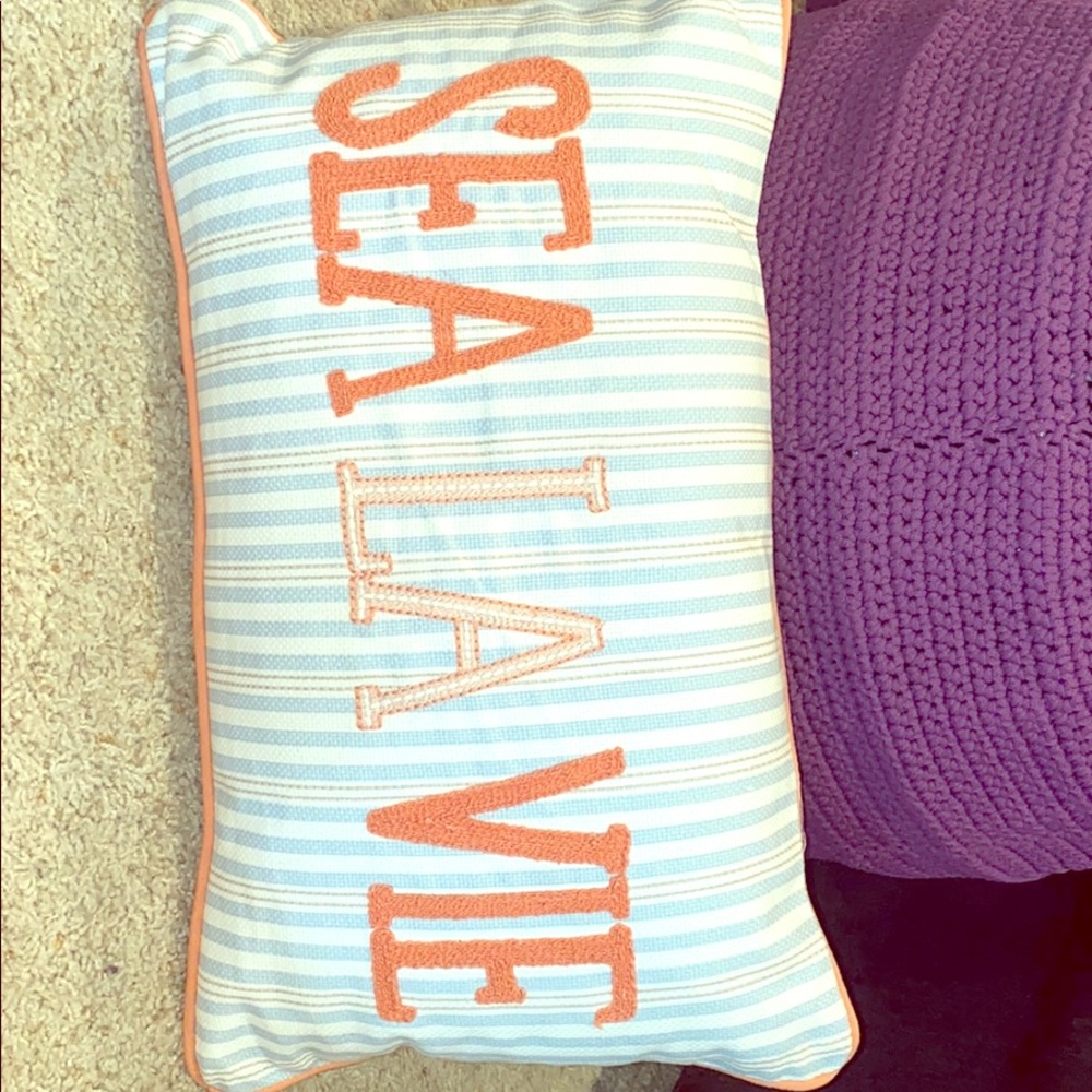 Decor pillows